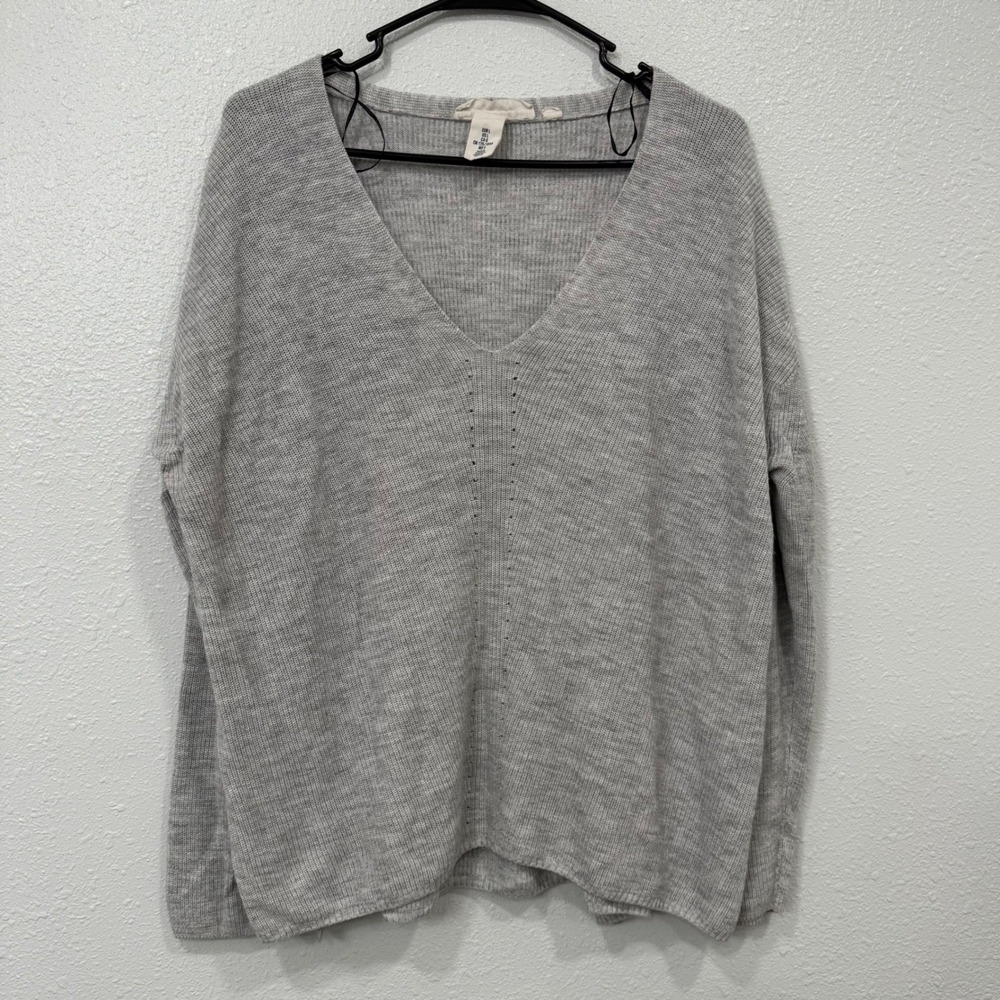 H M Label of Graded Goods Gray V Neck‎ Drop Shoulder Sweater